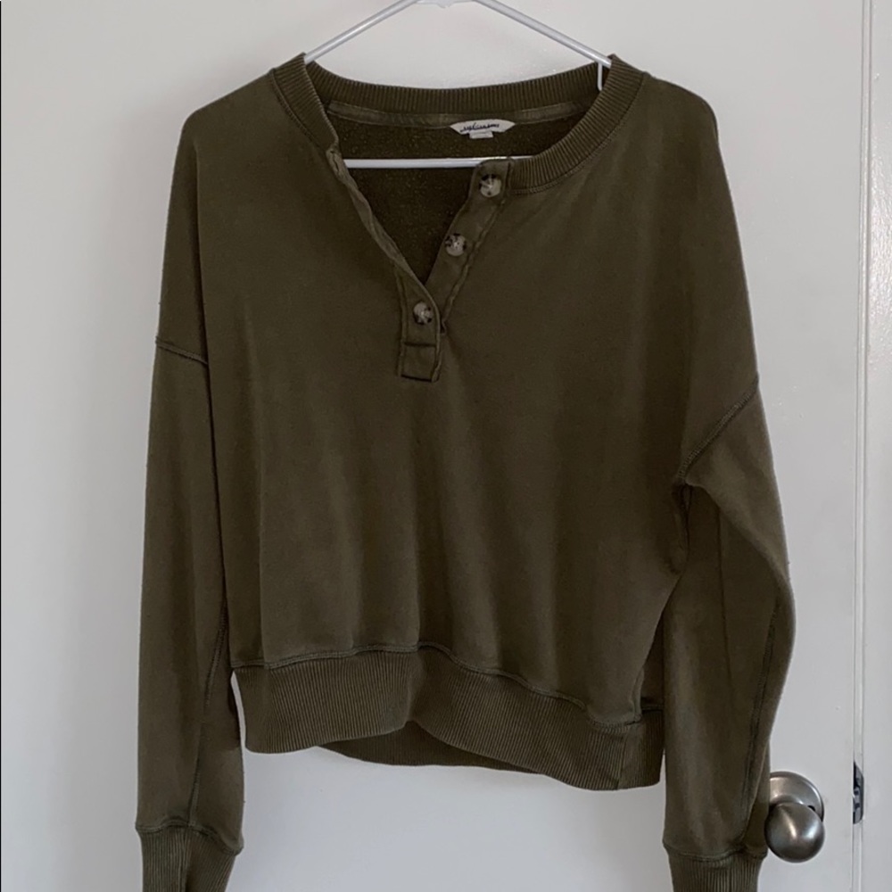 Fitted sweater